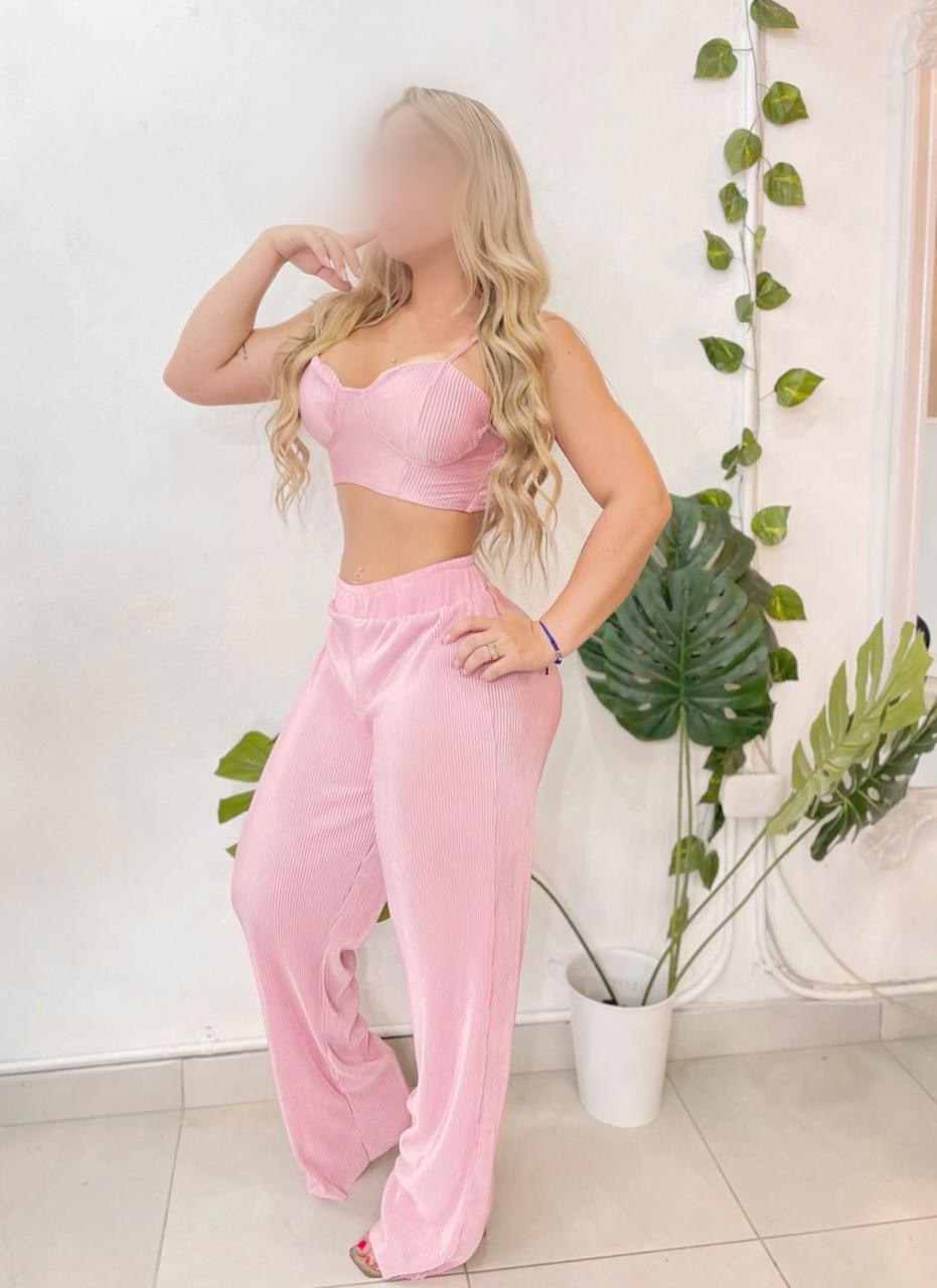 Graceful Sabrina