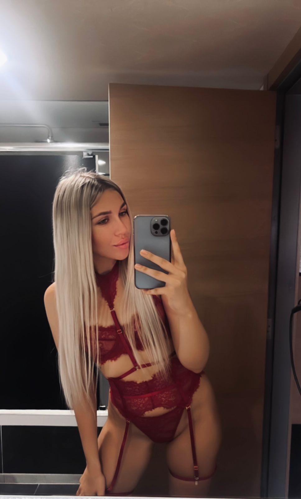 Alluring Yana