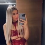 Alluring Yana