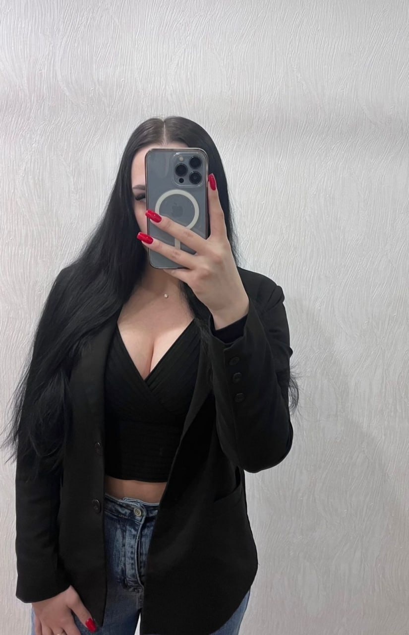 Crimson Desire Adelina